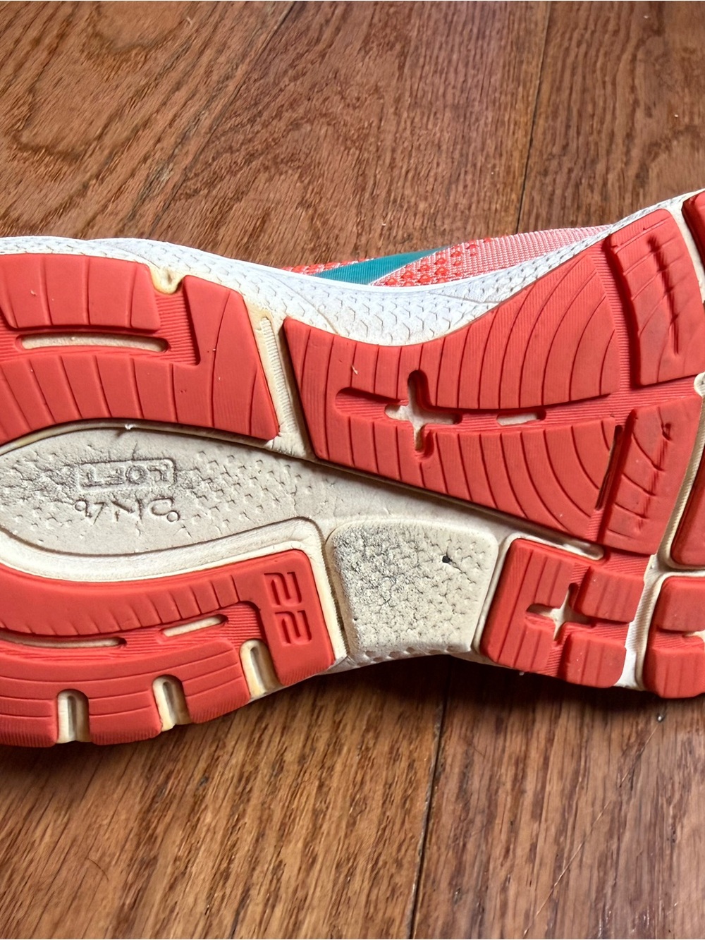 Brooks Adrenaline Coral and Teal Women’s Running Shoes, 7.5. Very good condition - Picture 8 of 9